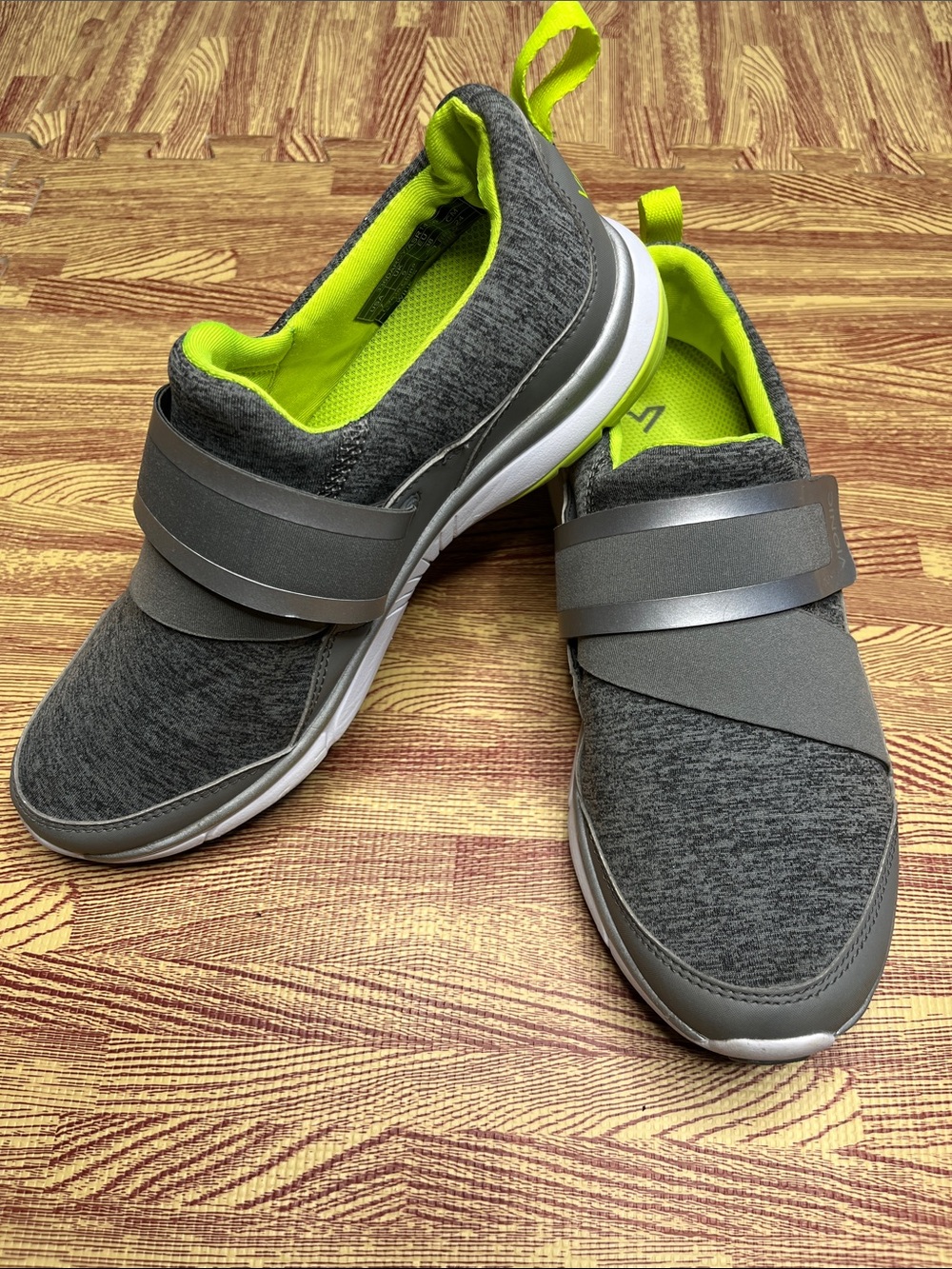 Vionic Vionic Darcy Women's Gray Slip-On Athletic Sneakers w Neon Yellow
